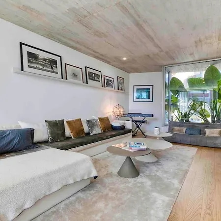 Center Luxury With Rooftop Heated Pool & 3 Terraces *
