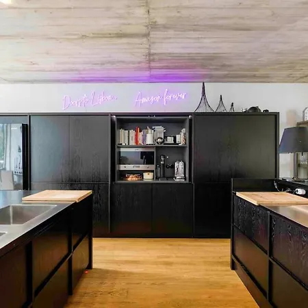 Center Luxury With Rooftop Heated Pool & 3 Terraces